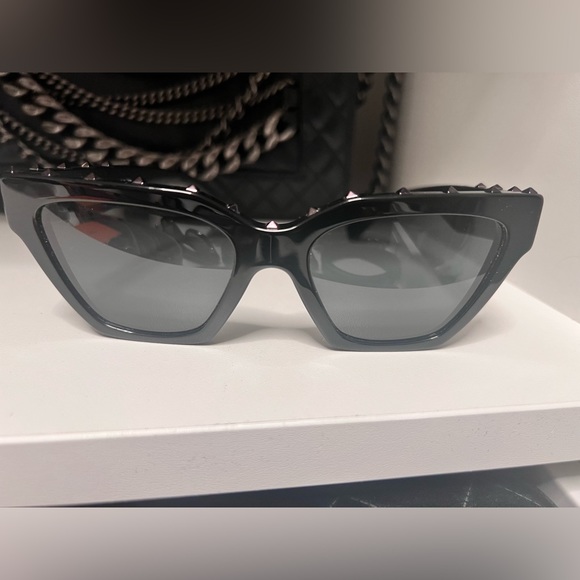 Valentino sunglasses - Picture 2 of 4
